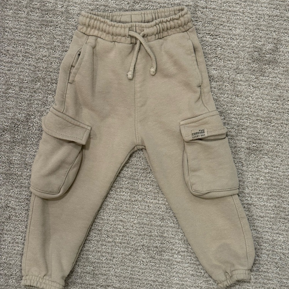 Zara Kids’ Light Beige Cargo Joggers 18-24M